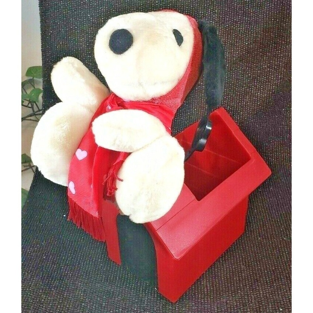 Teleflora Peanuts Plush Snoopy Flying Ace on Doghouse on Plastic Pot Planter